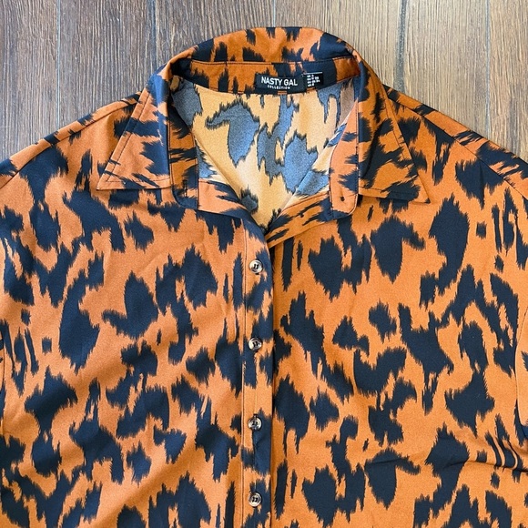 Nasty Gal button down SZ 4 - Picture 2 of 4